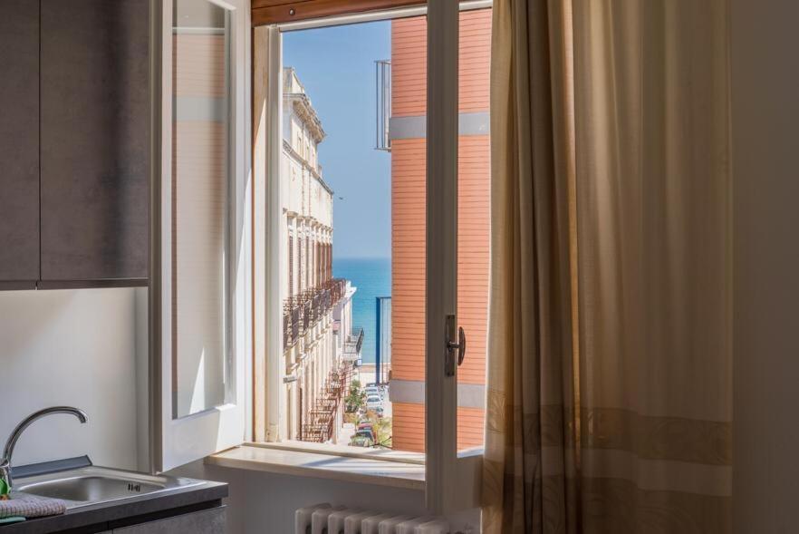 Casa Giali - Sea ​​View Home For Family Giovinazzo Eksteriør billede